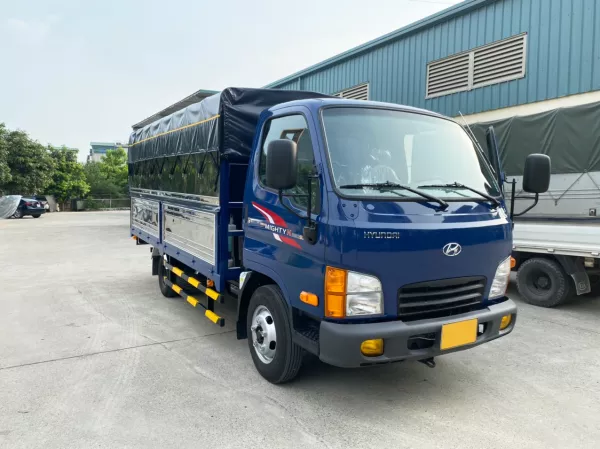 Dịch vụ thay Kính chắn gió xe tải Hyundai 2.5 tấn tận nơi